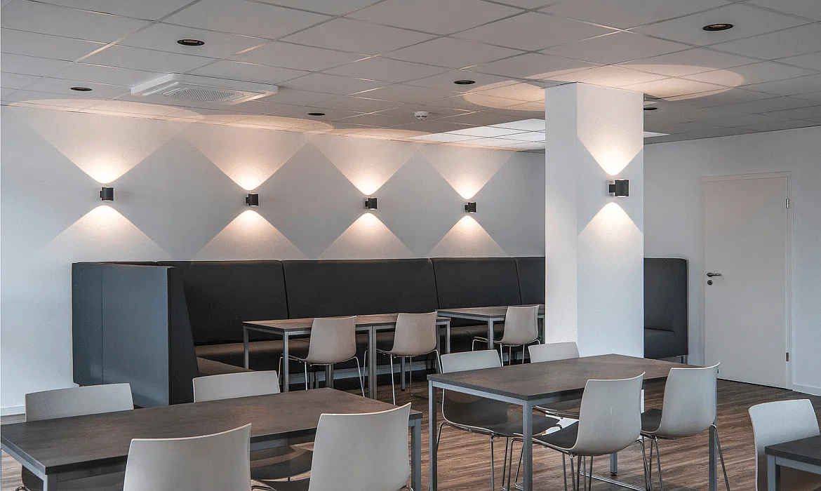 SLV LED Loftindbygningslampe NUMINOS DL M, 2700K, IP20, 55°, 1460lm, UGR 21, sort/sort SLV LED Loftindbygningslampe NUMINOS DL M, 2700K, IP20, 55°, 1460lm, UGR 21, sort/sort