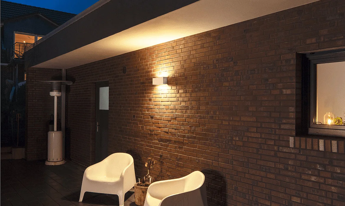 SLV LED Outdoor Wall luminaire SITRA L WL UP/DOWN, CCT switch, 3000/4000K, white SLV LED Outdoor Wall luminaire SITRA L WL UP/DOWN, CCT switch, 3000/4000K, white