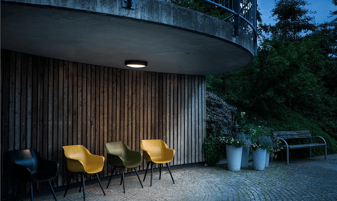 SLV Væg- og Loftlampe OUTDOOR BULKHEAD V 360 HF med sensor, CCT Switch, slagfast, omskiftelig IP65, sort, lakeret SLV Væg- og Loftlampe OUTDOOR BULKHEAD V 360 HF med sensor, CCT Switch, slagfast, omskiftelig IP65, sort, lakeret