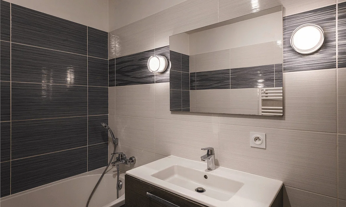 SLV Væg- og Loftlampe CYFT IP44, sort dæmpbar SLV Væg- og Loftlampe CYFT IP44, sort dæmpbar