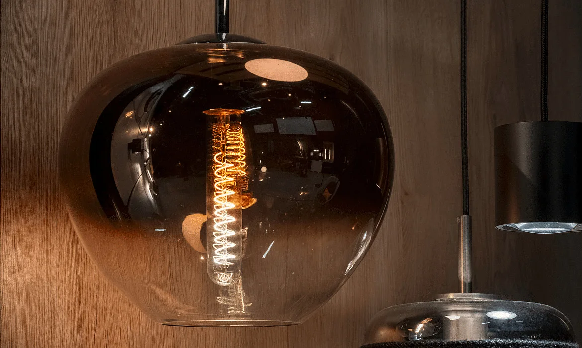Segula Glødepære TUBE SOFT SPIRAL - PHASE klar E27 6W 570lm 2200K 330° CRI 90-100 dæmpbar Segula Glødepære TUBE SOFT SPIRAL - PHASE klar E27 6W 570lm 2200K 330° CRI 90-100 dæmpbar