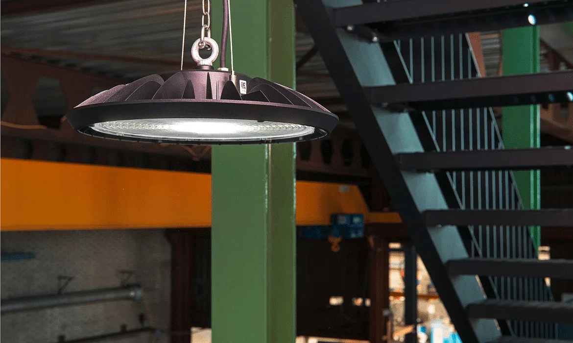 SLV Spot på hallen HIGHBAY C 400 ON-OFF omskiftelig, multipower IP65, sort mat SLV Spot på hallen HIGHBAY C 400 ON-OFF omskiftelig, multipower IP65, sort mat