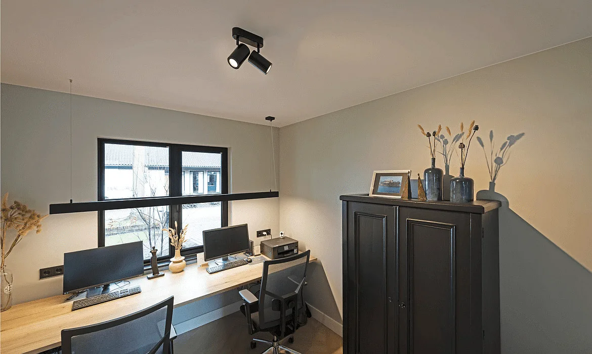 SLV Væglampe / Loftlampe ENOLA_B DOUBLE SPOT, 2x GU10 QPAR51 maks. 50W, roterbar + drejelig, aluminium, sort SLV Væglampe / Loftlampe ENOLA_B DOUBLE SPOT, 2x GU10 QPAR51 maks. 50W, roterbar + drejelig, aluminium, sort