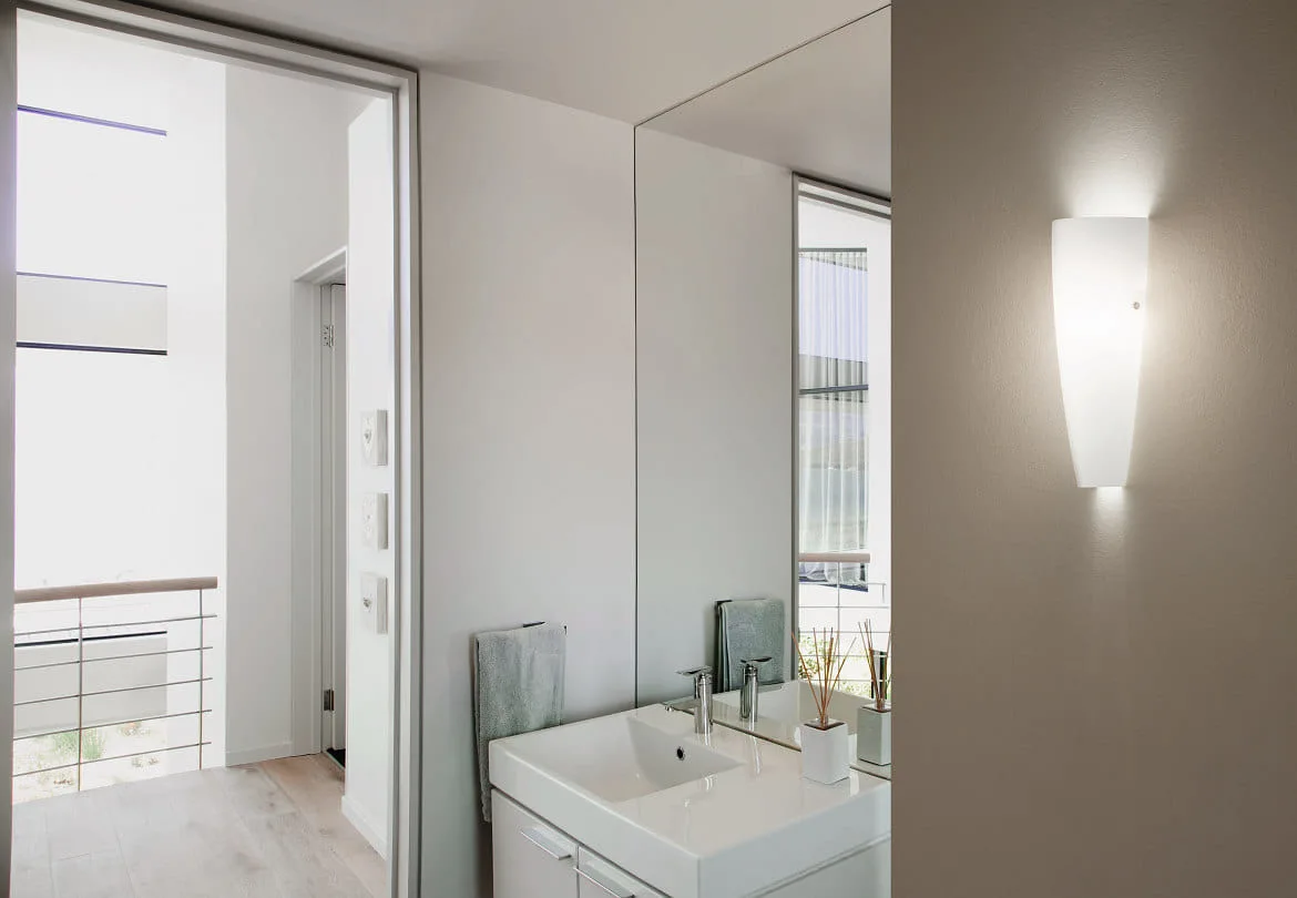 Fabas Luce Fabas Luce DEDALO Væglampe, IP44, E27, hvid Fabas Luce Fabas Luce DEDALO Væglampe, IP44, E27, hvid