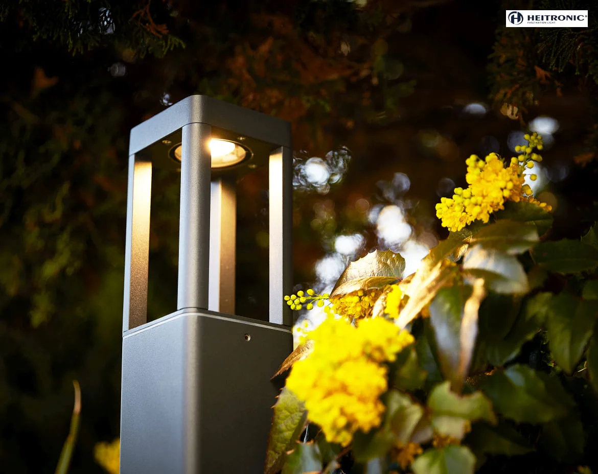 HEITRONIC outdoor floor lamp TOSKANA II square, switchable, set back IP65, anthracite HEITRONIC outdoor floor lamp TOSKANA II square, switchable, set back IP65, anthracite