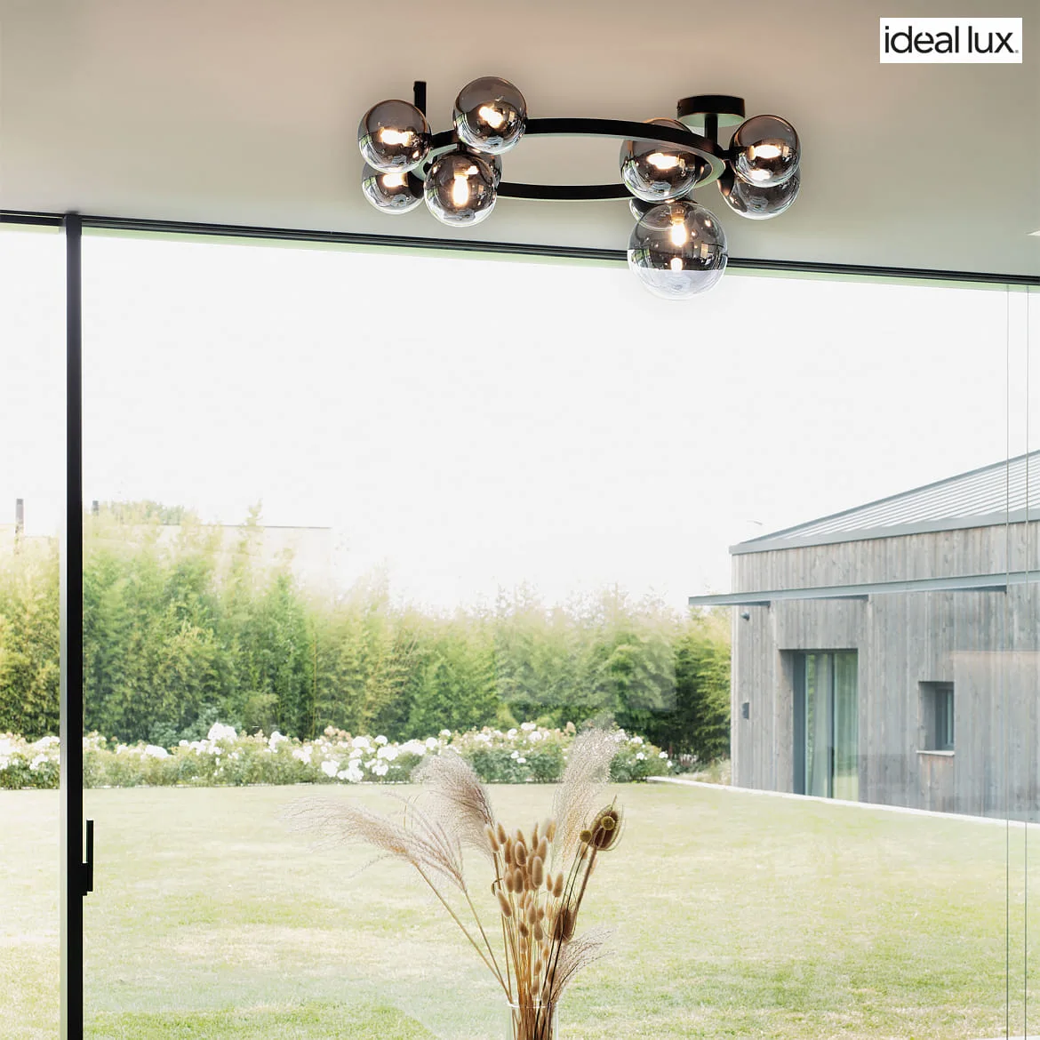 Ideal Lux ceiling luminaire PERLAGE 10 flames G9 IP20, smoky colour, black matt dimmable Ideal Lux ceiling luminaire PERLAGE 10 flames G9 IP20, smoky colour, black matt dimmable