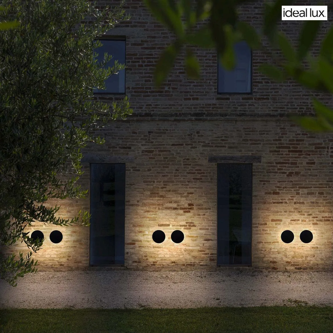 Ideal Lux outdoor wall luminaire PUNTO AP D30 round, indirect, switchable IP54, black matt Ideal Lux outdoor wall luminaire PUNTO AP D30 round, indirect, switchable IP54, black matt