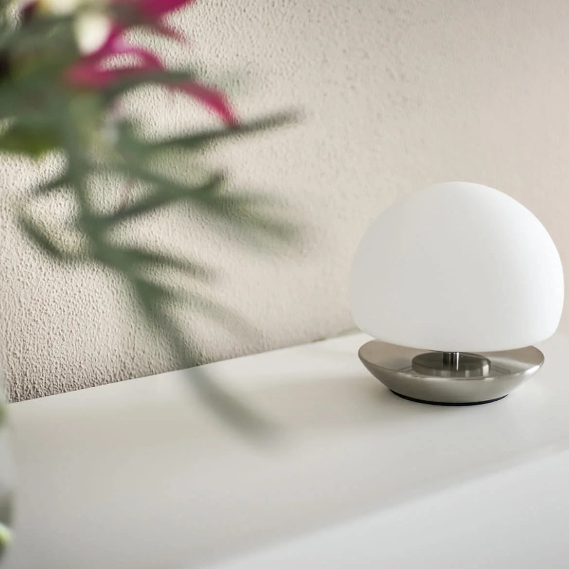 Steinhauer Bordlampe ANCILLA rund, kort, med touch-dæmper G9 IP20, stål børstet dæmpbar Steinhauer Bordlampe ANCILLA rund, kort, med touch-dæmper G9 IP20, stål børstet dæmpbar