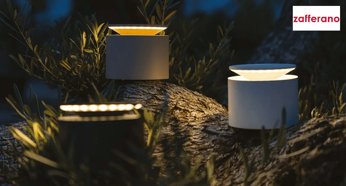 Zafferano battery table lamp PUSH-UP TAVOLO PRO cylindrical, adjustable, with diffuser IP54, white, lacquered dimmable Zafferano battery table lamp PUSH-UP TAVOLO PRO cylindrical, adjustable, with diffuser IP54, white, lacquered dimmable