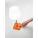 Fabas Luce Batterilampe ADAM med touch-d�mper IP44, orange d�mpbar