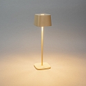 Konstsmide Batteri bordlampe CAPRI USB firkantet IP54, sandy d�mpbar