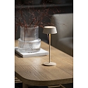 Konstsmide Batteri bordlampe MENTON USB IP54, sandy, lakeret d�mpbar