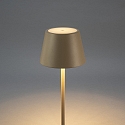 Konstsmide Batteri standerlampe POMEZIA MEDIUM USB IP54, sandy d�mpbar
