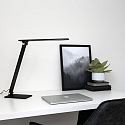 Steinhauer Bordlampe SERENADE drejelig, CCT Switch, vipbar, med touch-d�mper IP20, sort mat d�mpbar